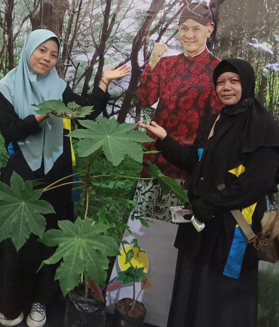 Siswa-siswi MA Salafiyah menghadiri Kebumen Expo 2023