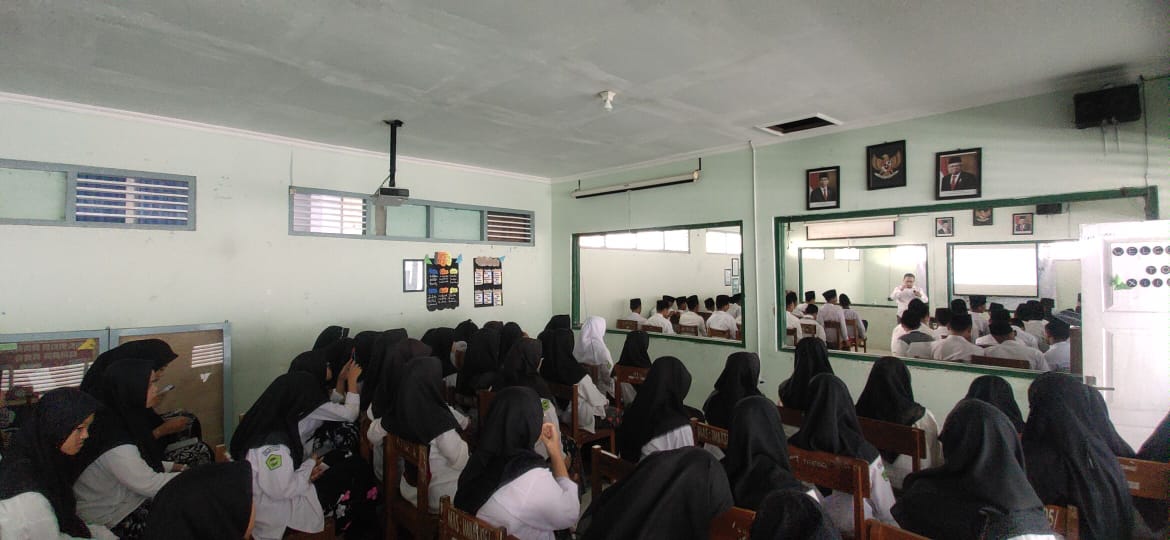 Guru Bimbingan Konseling (BK) Mengadakan Seminar Motivasi Bersama Klinik Pondok Holistic 7